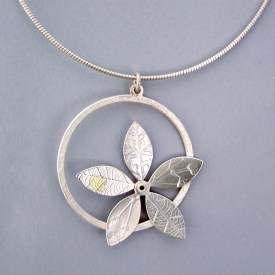 round flower pendant