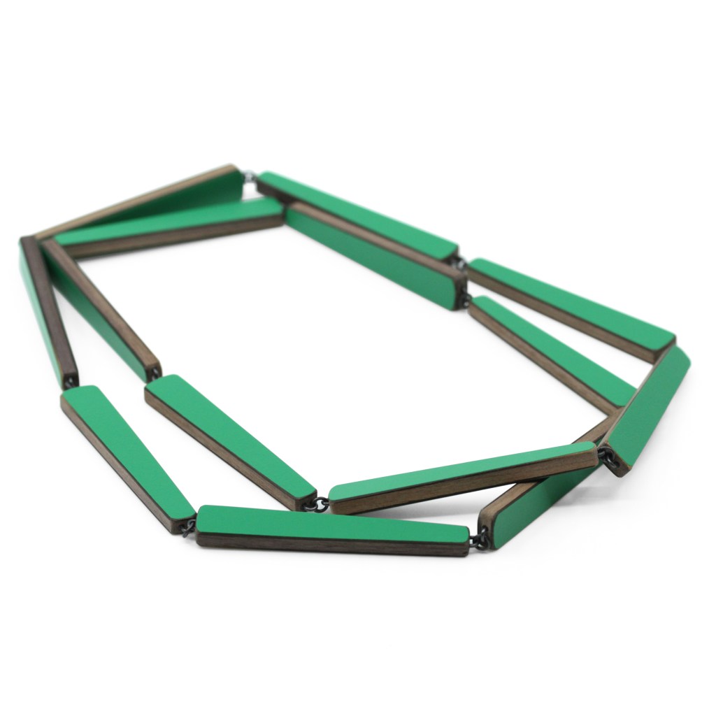 Emily Kidson - Grass Green Laminate chain - Dazzle Invites