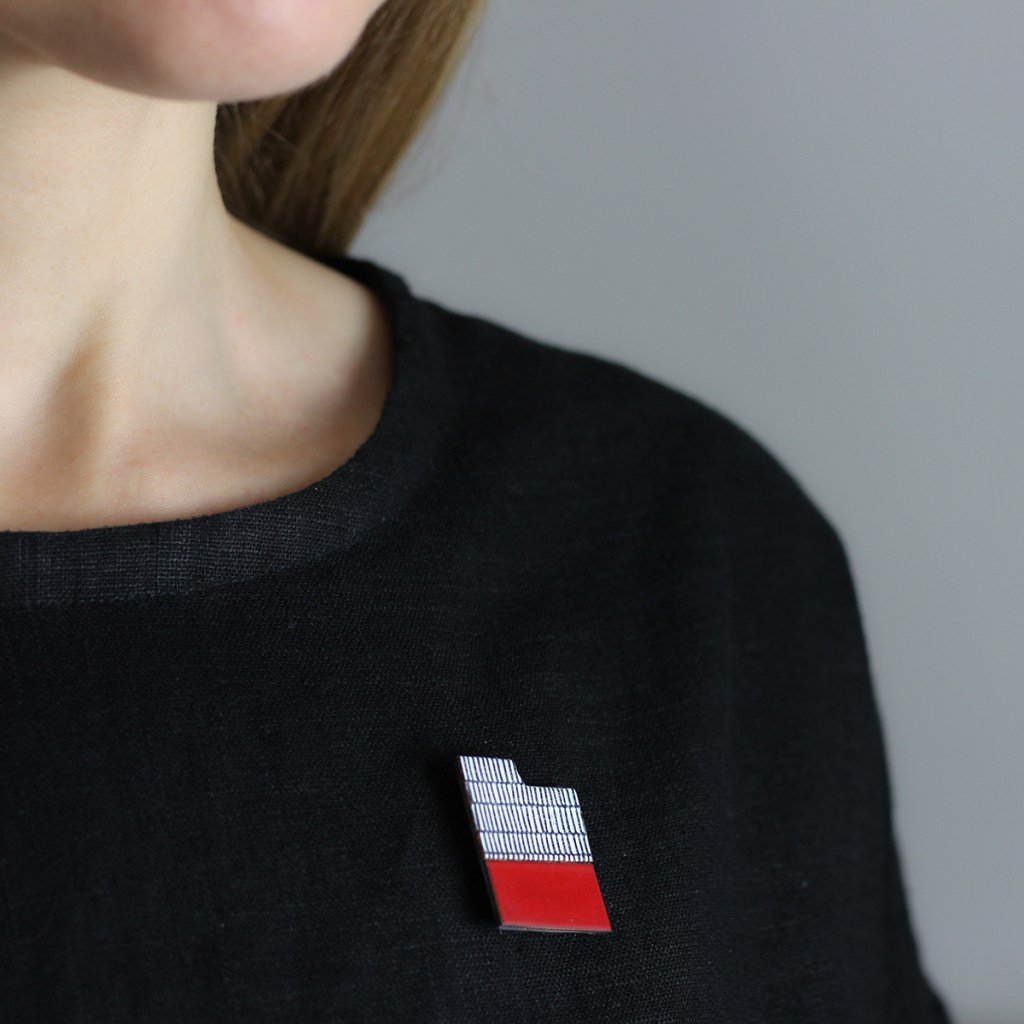 Jessica Turrell brooch for Dazzle Invites